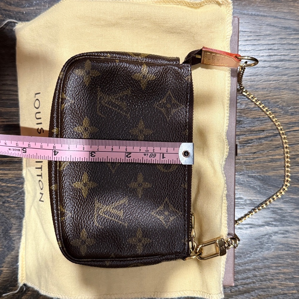 Louis Vuitton Brown and Gold Monogram Pouch - Picture 13 of 16